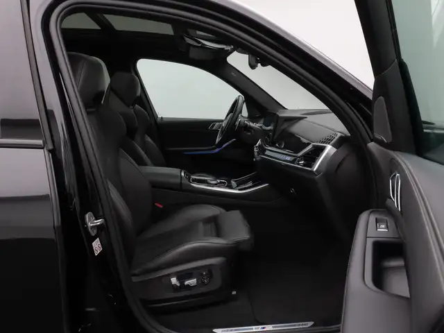 BMW X5 view 24