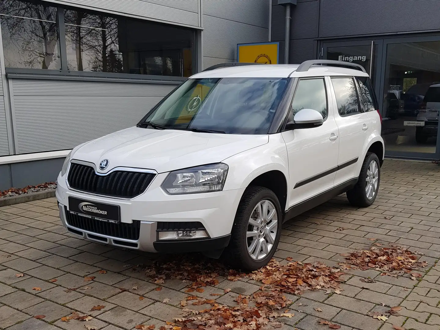 Skoda Yeti Ambition Outdoor, Parkpilot h., Sitzheizung Weiß - 1
