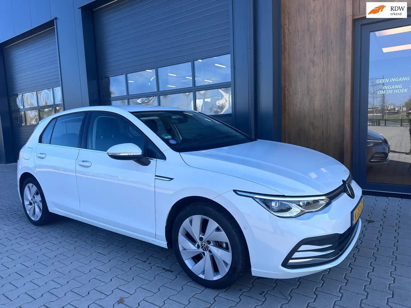 Volkswagen Golf 1.5 eTSI Style automaat / head up / camera Blanc - 1