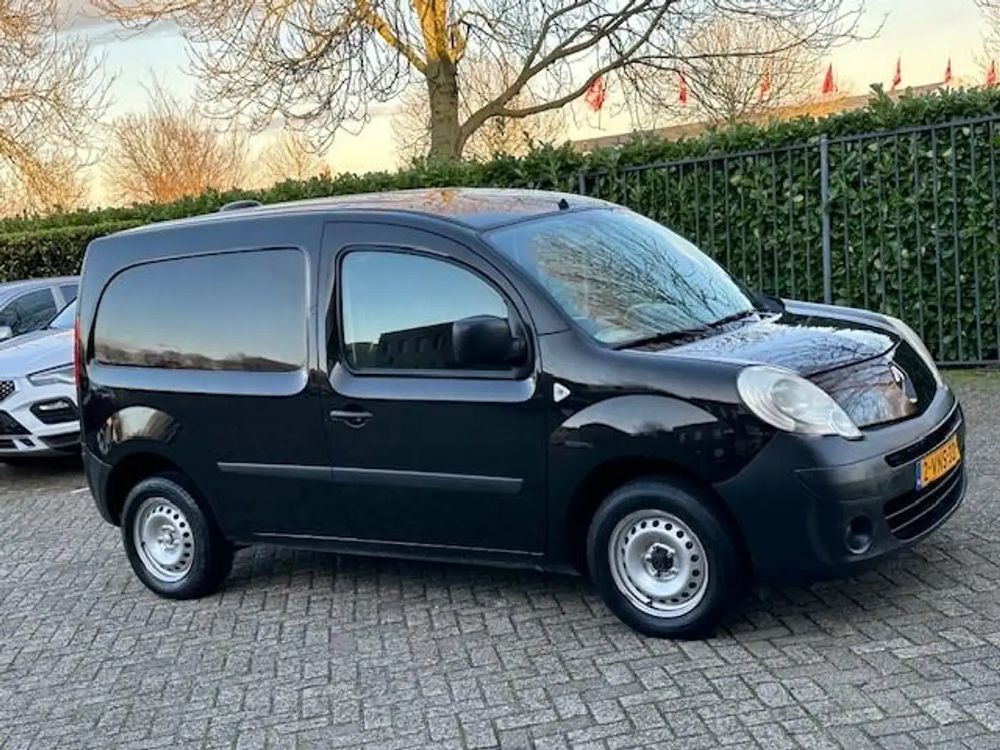 Renault Kangoo Express 1.5 dCi 70 Express Comfort,bj.2011,kleur:z Zwart - 2