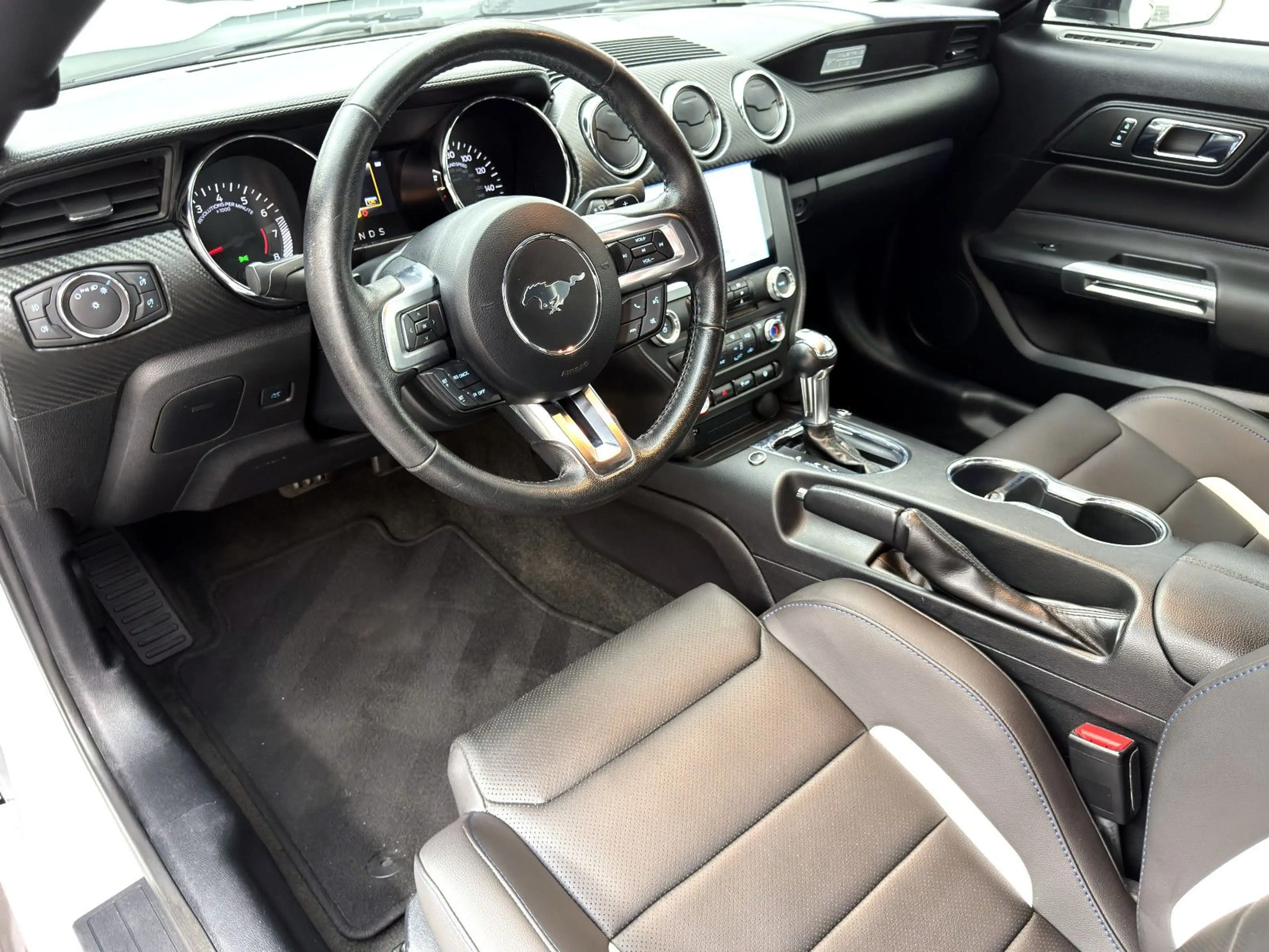Ford Mustang Cabrio Automatik *Shelby Umbau* — photo 4