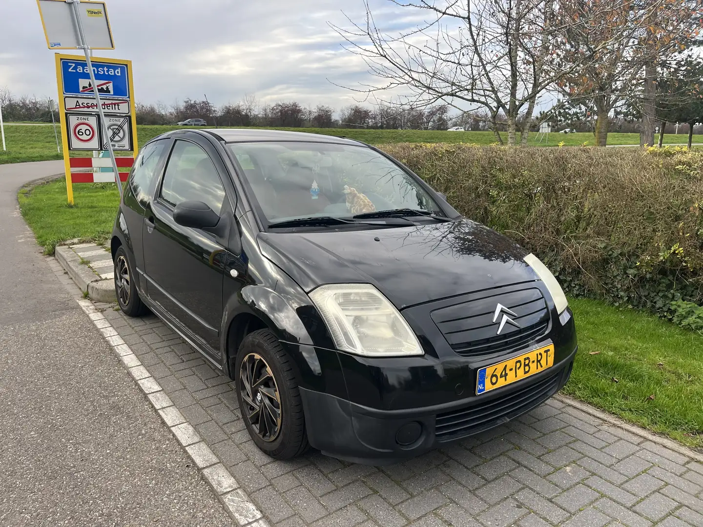 Citroen C2 1.1i Ligne Prestige Zwart - 1