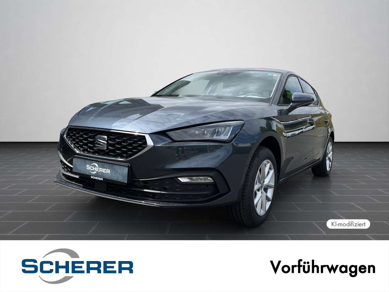 Seat Leon 2025 — Road Edition 1.5 eTSI 7-Gang DSG, AHZ, Navi