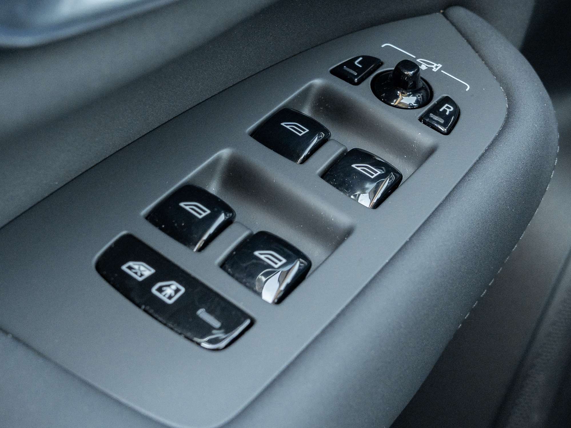 2026 Volvo XC90 B6 AWD Ultra 7-Seater LIKE NEW |CPO RATE fr 2.99%* thumb 14