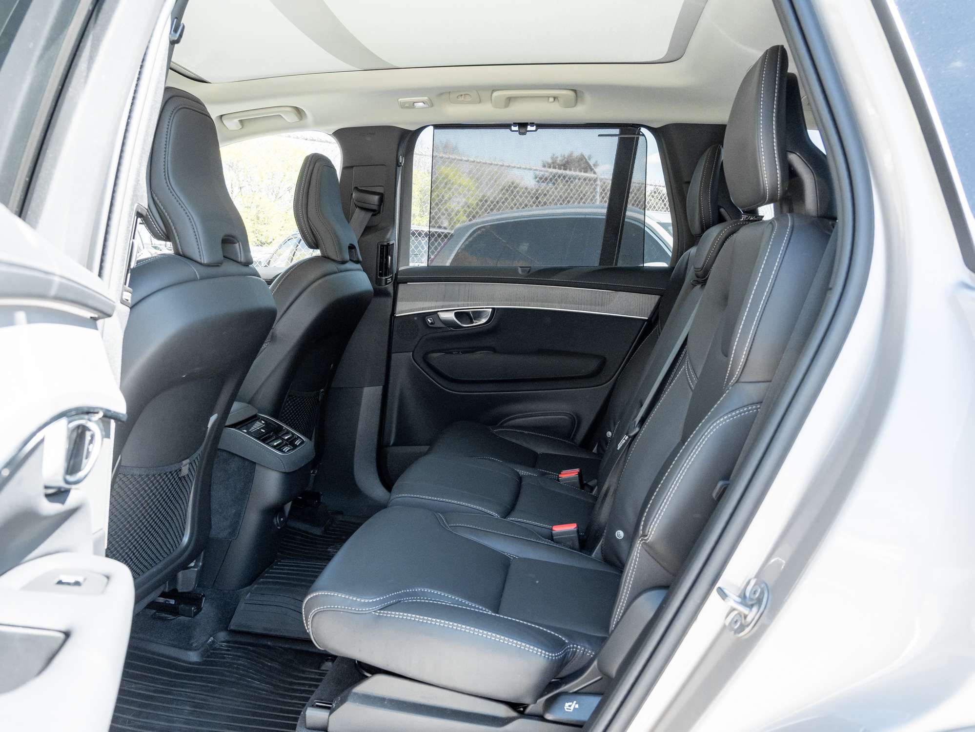 2026 Volvo XC90 B6 AWD Ultra 7-Seater LIKE NEW |CPO RATE fr 2.99%* thumb 24