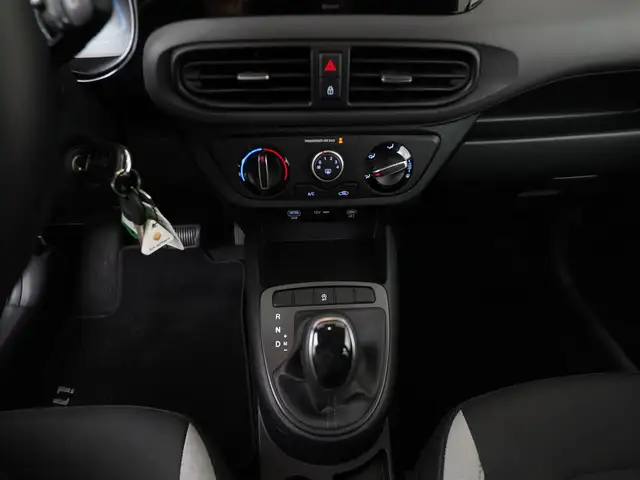 Hyundai I10 view 10