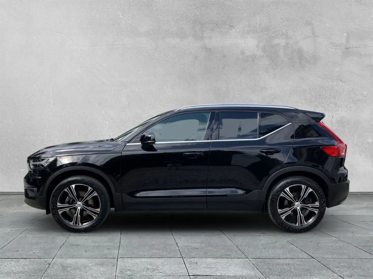 Volvo XC40 Inscription T4 AWD Autom. LEDER+NAVI+TEMPO Schwarz - 2