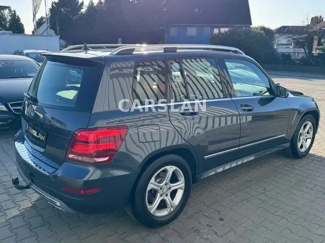 Mercedes-Benz GLK view 9