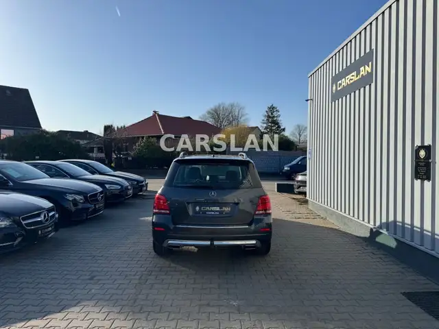 Mercedes-Benz GLK view 8