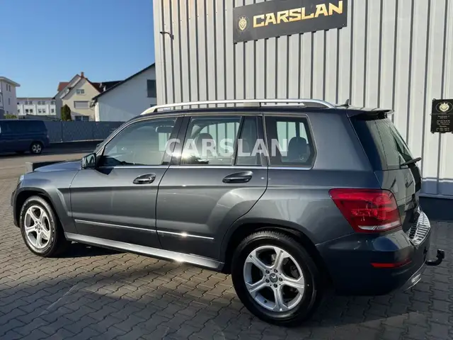 Mercedes-Benz GLK view 7