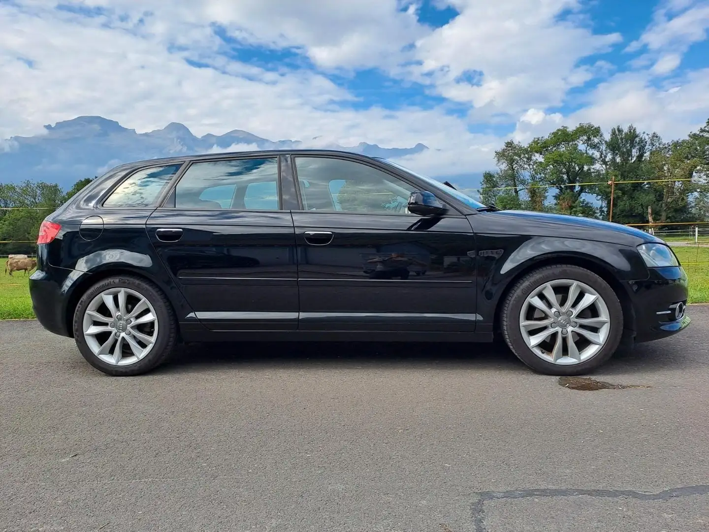 Audi A3 A3 1.4 TFSI SportbackAmbition Schwarz - 1