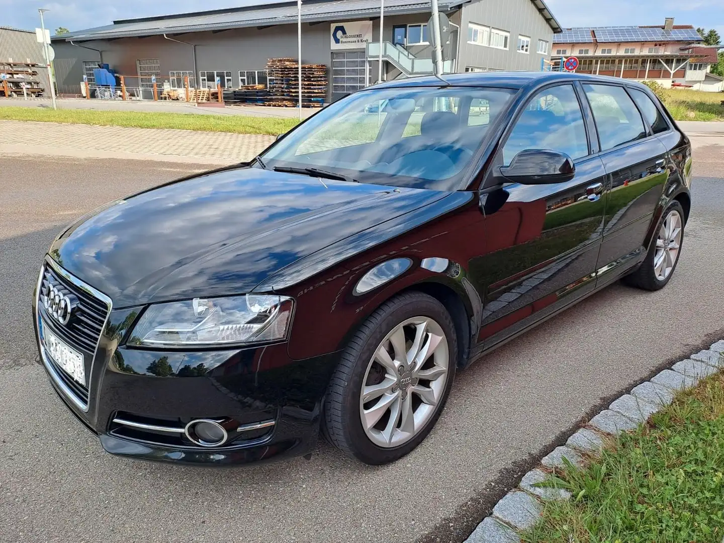Audi A3 A3 1.4 TFSI SportbackAmbition Schwarz - 2