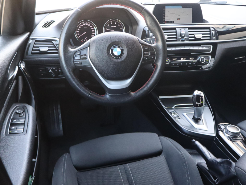 BMW 118 1-serie 118i Automaat Executive | NAVI | 18 INCH | — photo 10