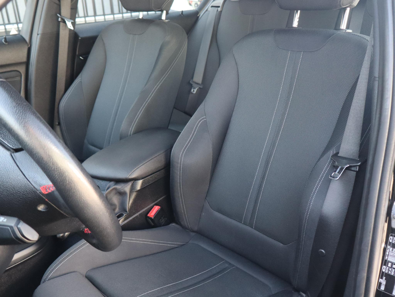 BMW 118 1-serie 118i Automaat Executive | NAVI | 18 INCH | — photo 8