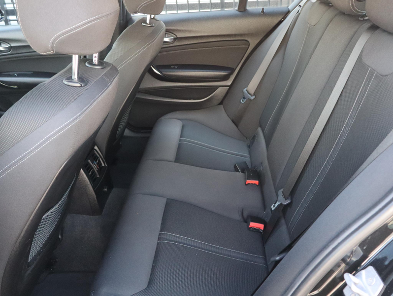 BMW 118 1-serie 118i Automaat Executive | NAVI | 18 INCH | — photo 9