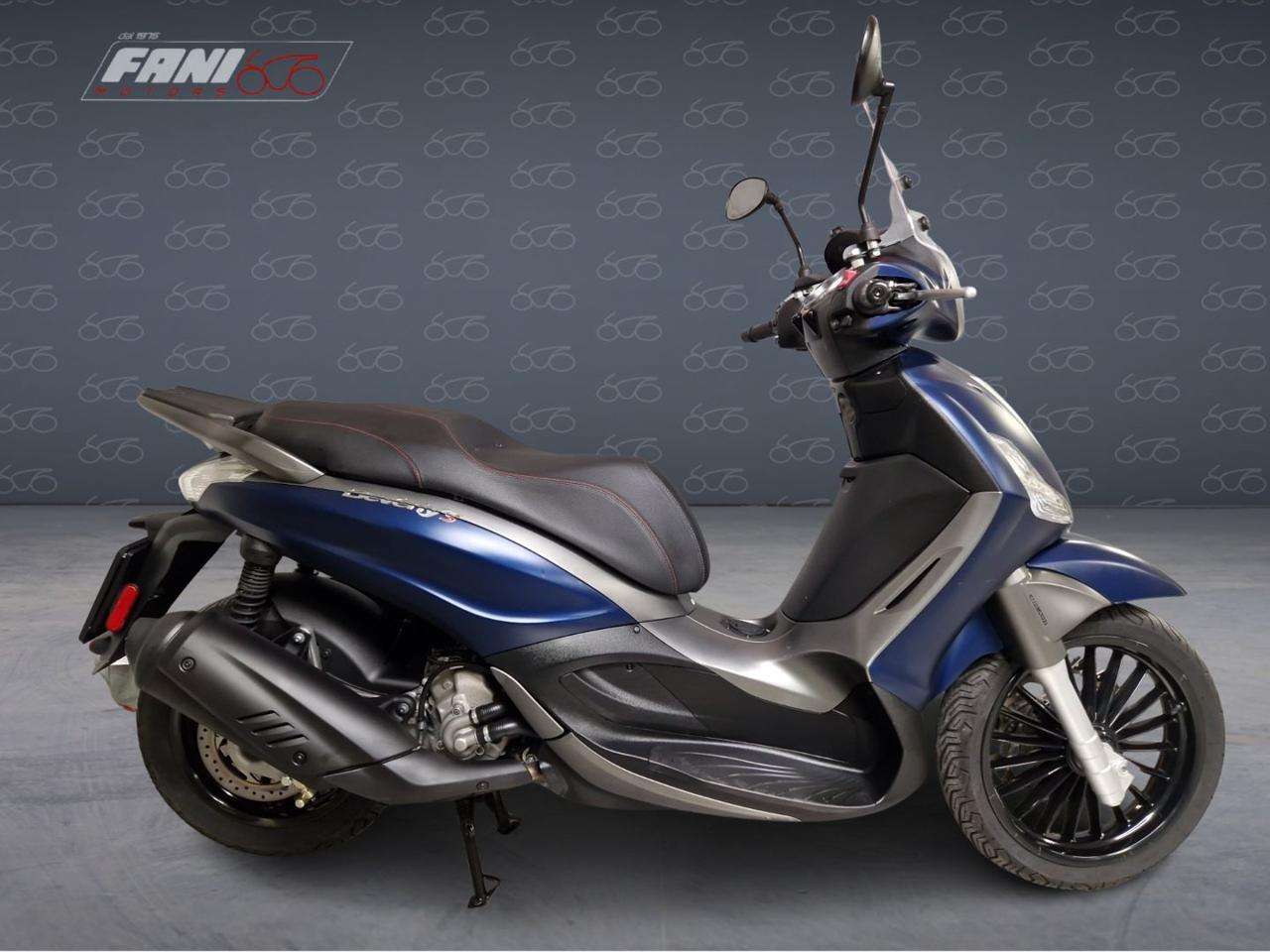Piaggio Beverly 300 -