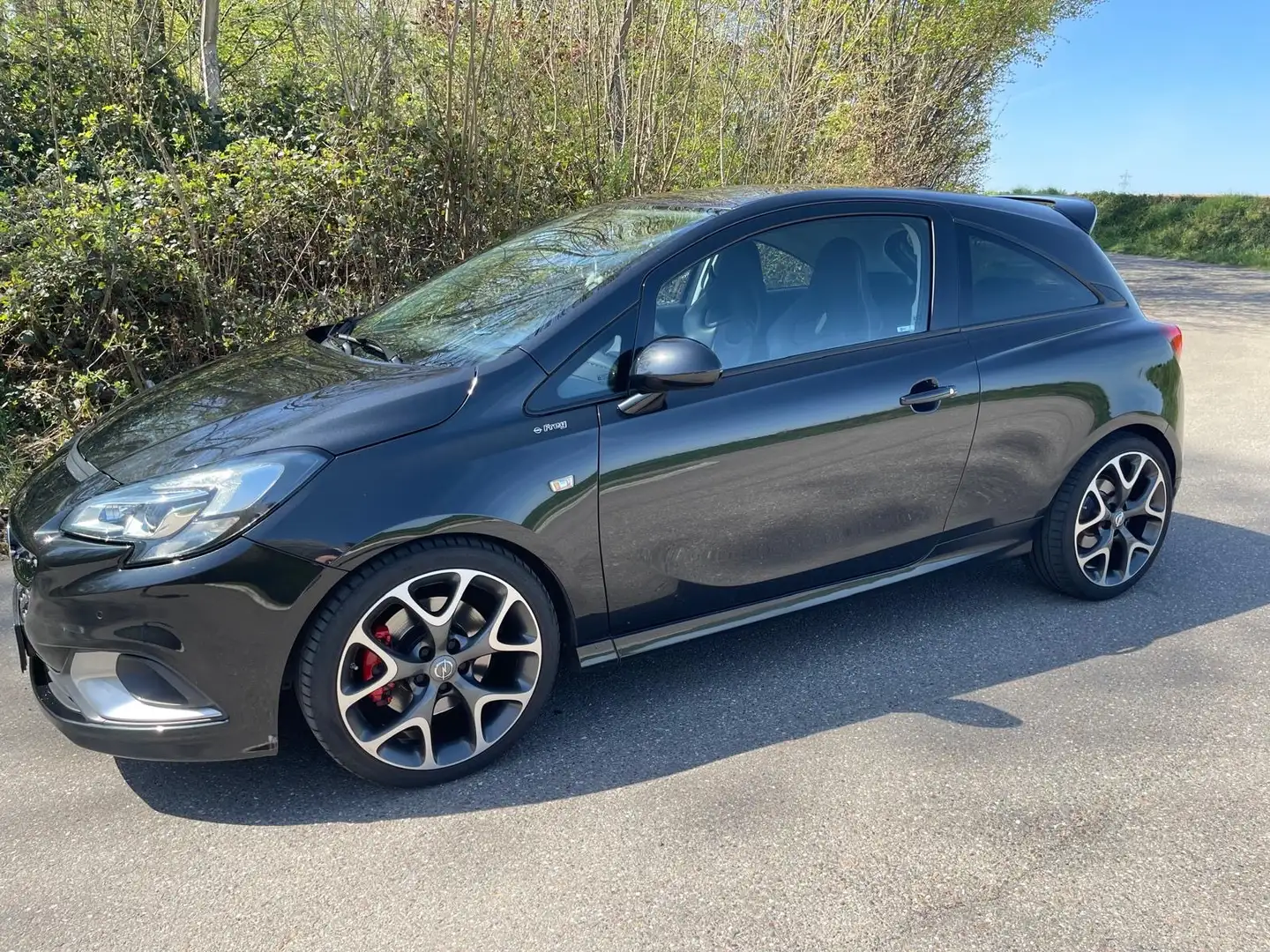 Opel Corsa OPC Schwarz - 2