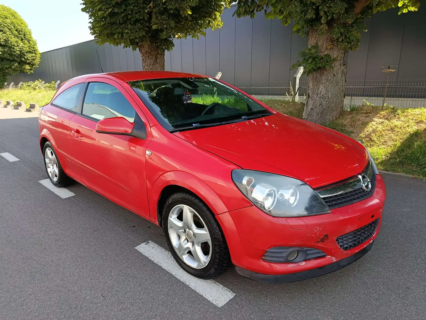 Opel Astra GTC 1.7 CDTi Cosmo Rot - 2