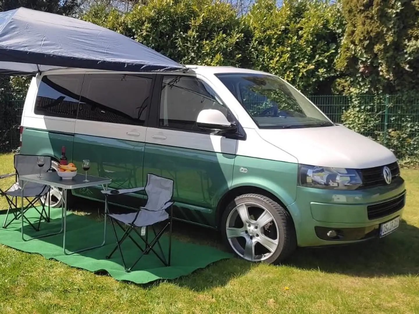 Volkswagen T5 Transporter Camper Grün - 1