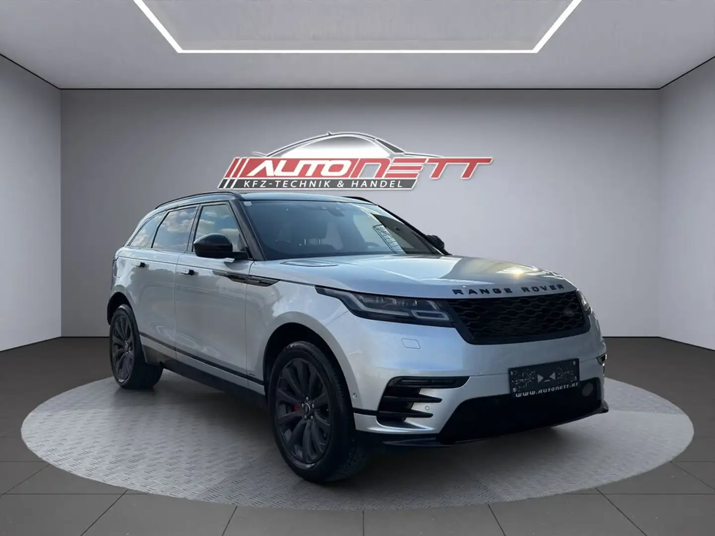 Land Rover Range Rover Velar R-Rynamic SE Silber - 1