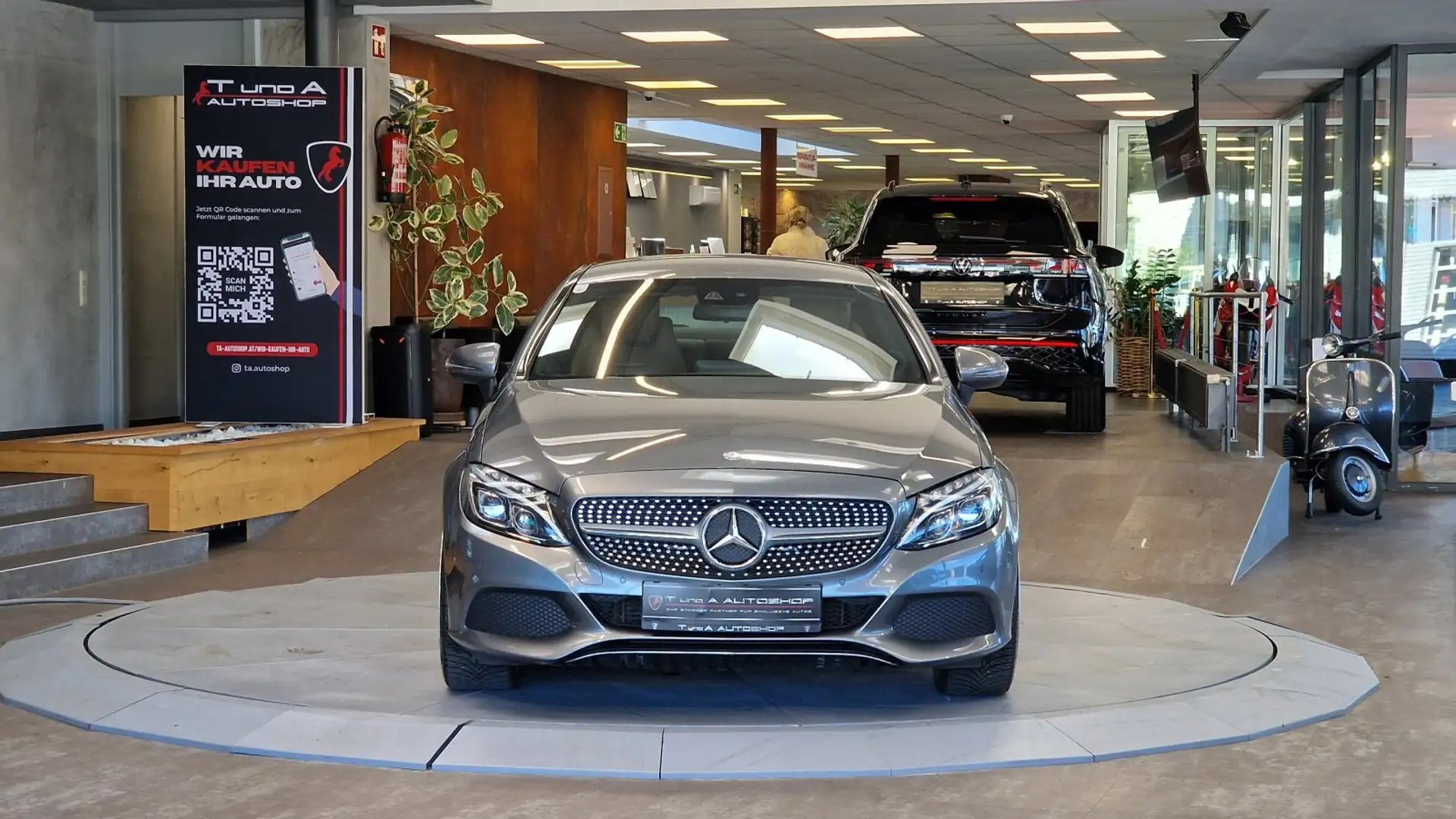 Mercedes-Benz C 220 C 220d Coupe Aut. *19Zoll*Park Paket*LED* Grau - 2