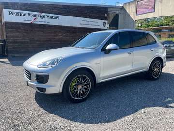 S Hybrid Platinum V6 3.0L 416cv