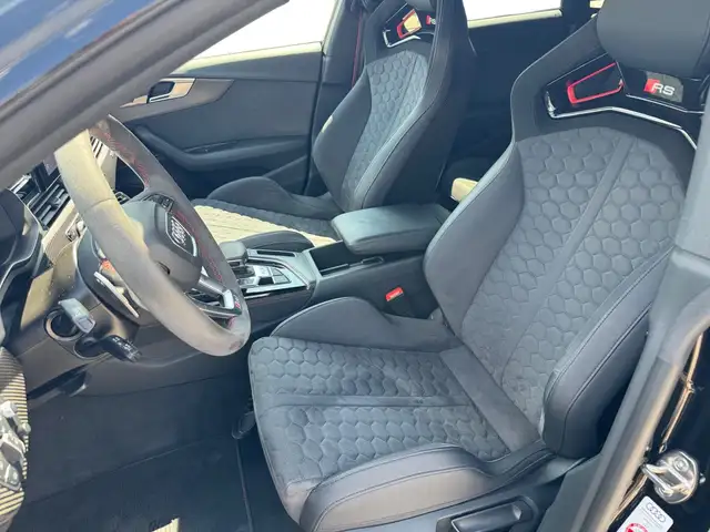 Audi RS5 view 4