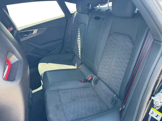 Audi RS5 view 10