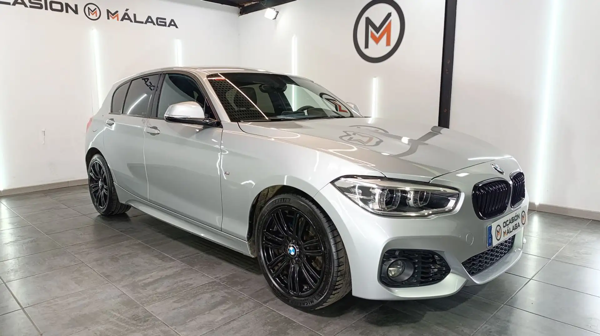 BMW 118 118d - 1