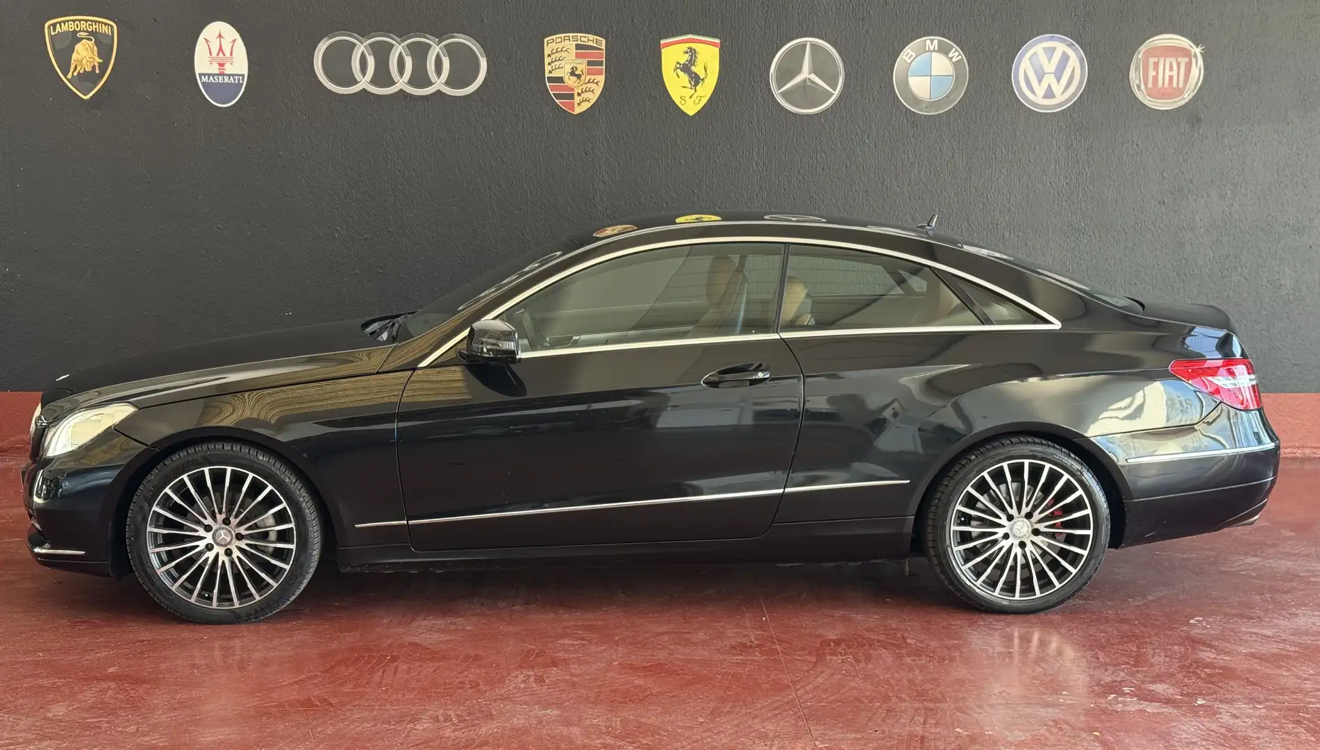 Mercedes-Benz E 220 Coupe cdi be Avantgarde Black - 2