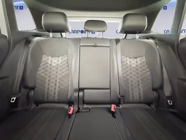 Volkswagen Tiguan view 10