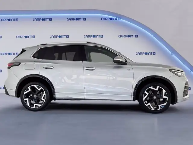 Volkswagen Tiguan view 6