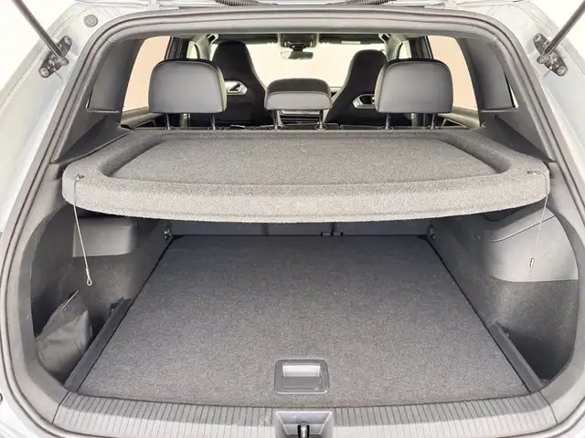 Volkswagen Tiguan view 12