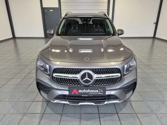 Mercedes-Benz GLB Class view 2