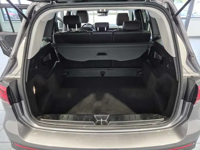 Mercedes-Benz GLB Class view 6