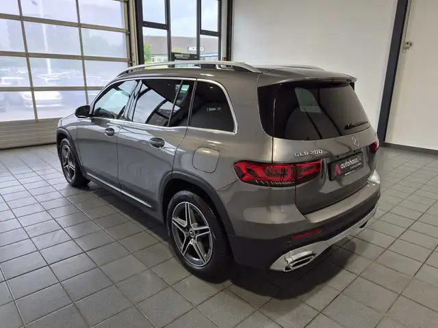 Mercedes-Benz GLB Class view 4