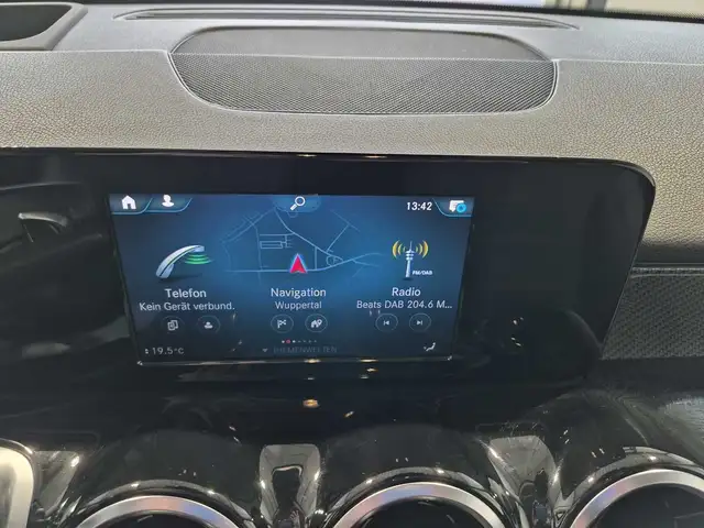 Mercedes-Benz GLB Class view 11