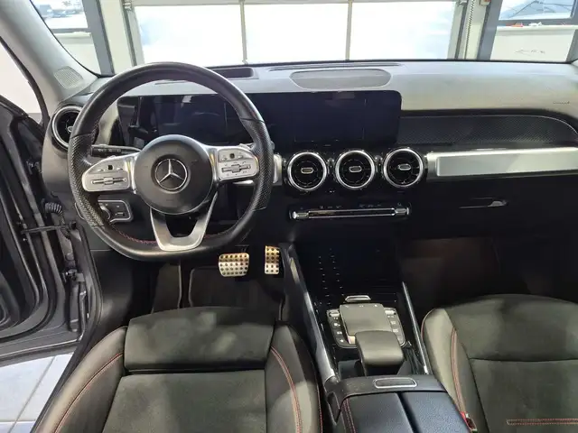 Mercedes-Benz GLB Class view 9