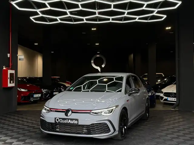 Volkswagen Golf GTI 2.0 TSI DSG 180kW