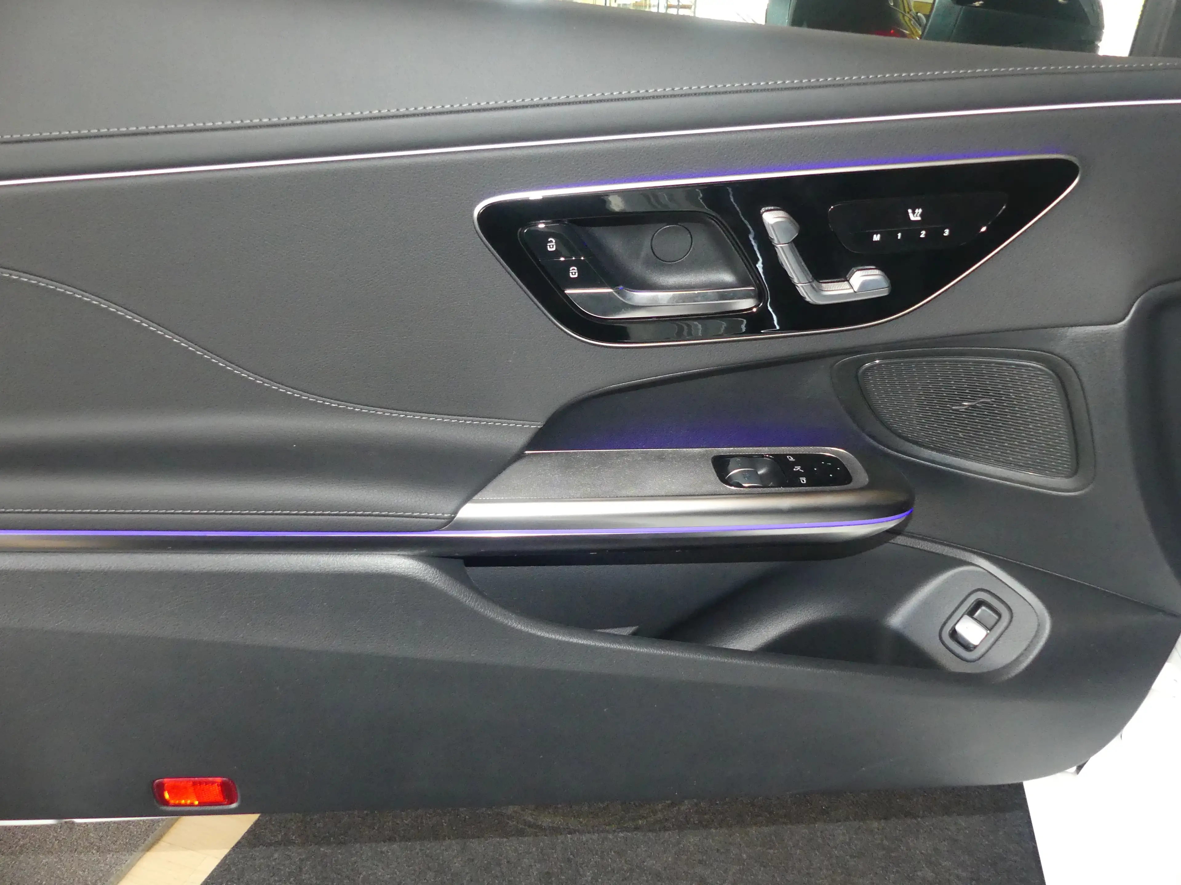 Mercedes-Benz CLE 200 COUPE', Edition AMG Line Advanced Plus, PSD, NIGHT — photo 4
