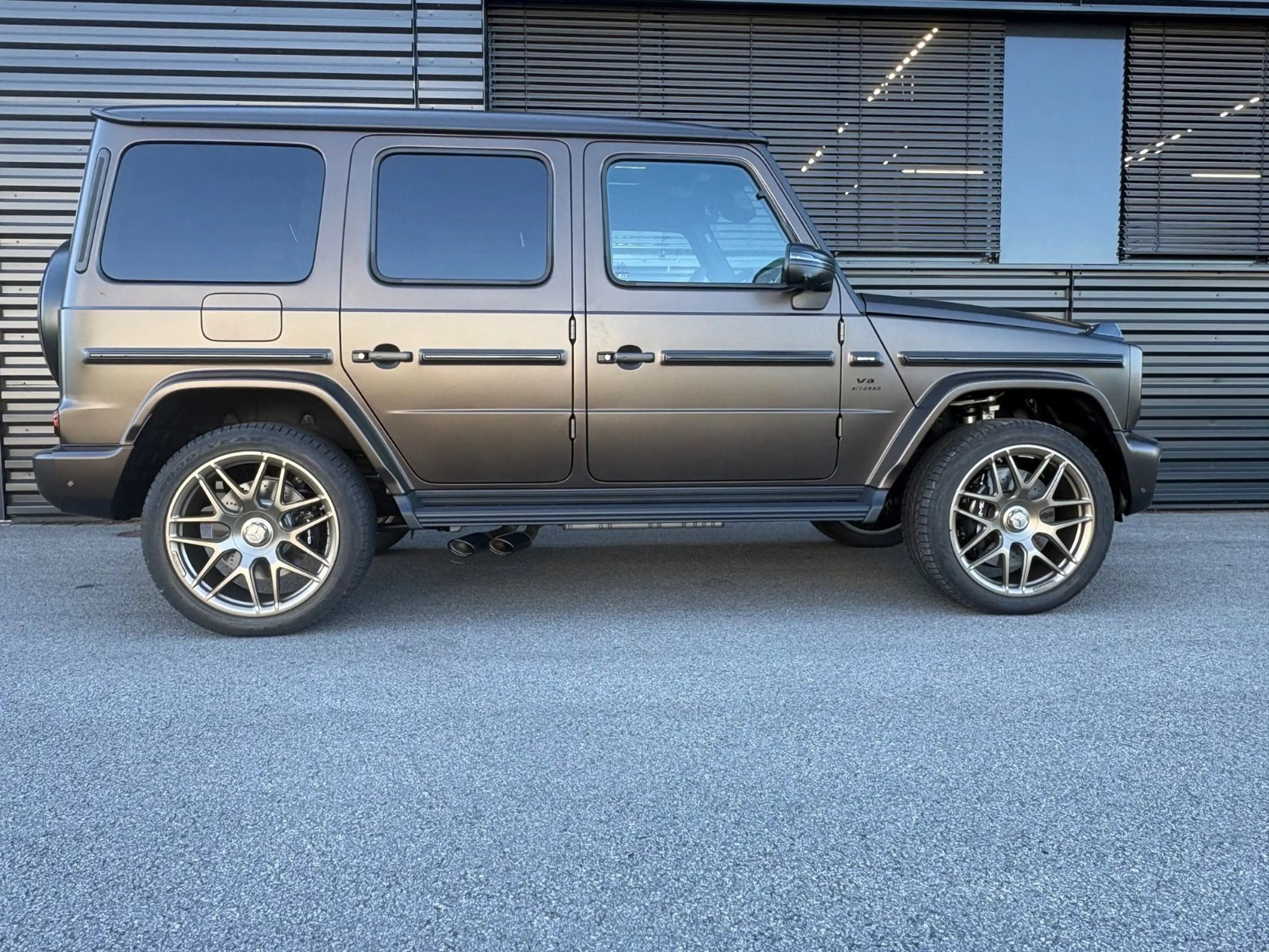 Mercedes-Benz G 63 AMG MEGAVOLL-1.HAND-1700 KM !! FACELIFT — photo 8