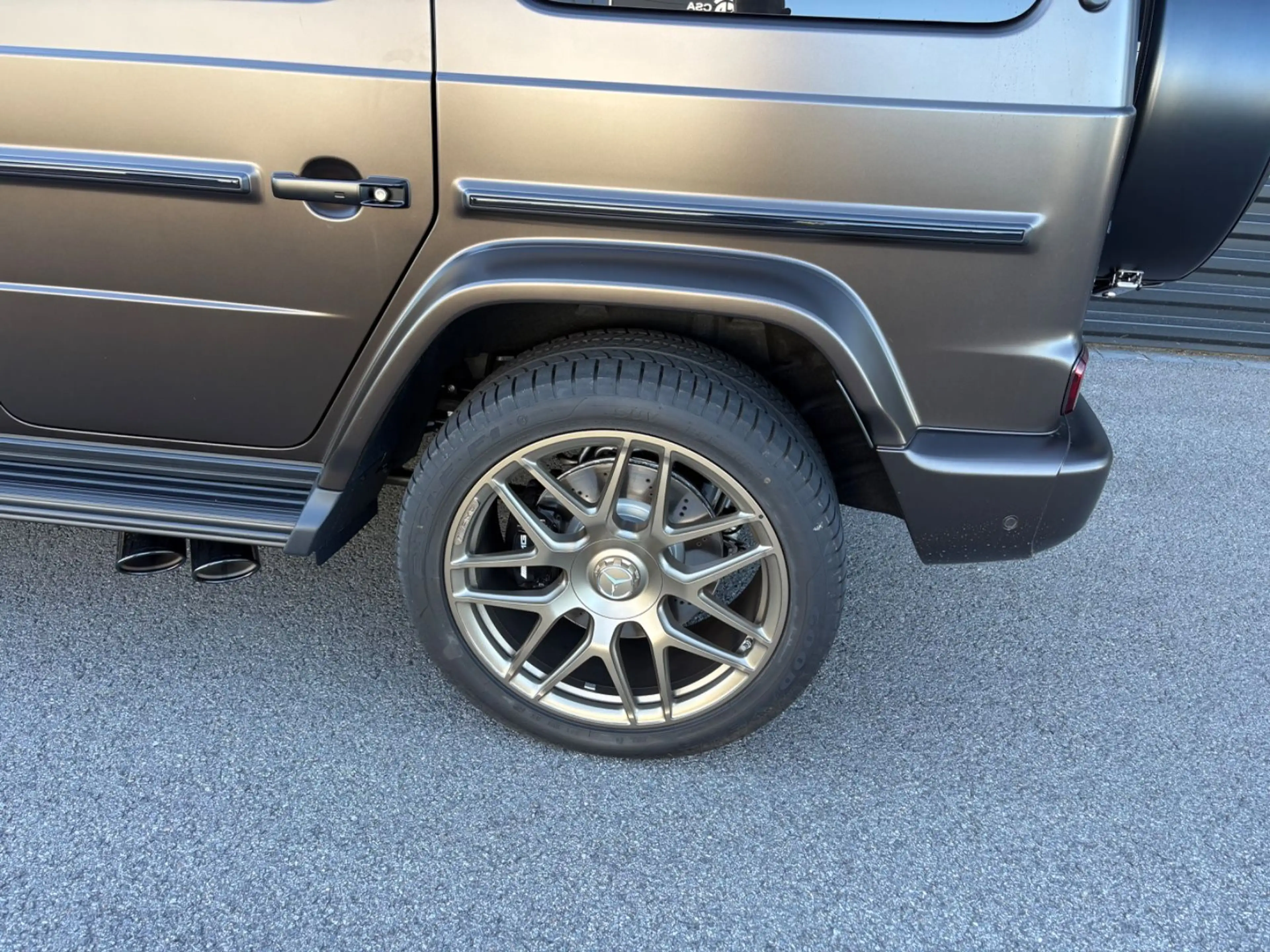 Mercedes-Benz G 63 AMG MEGAVOLL-1.HAND-1700 KM !! FACELIFT — photo 6