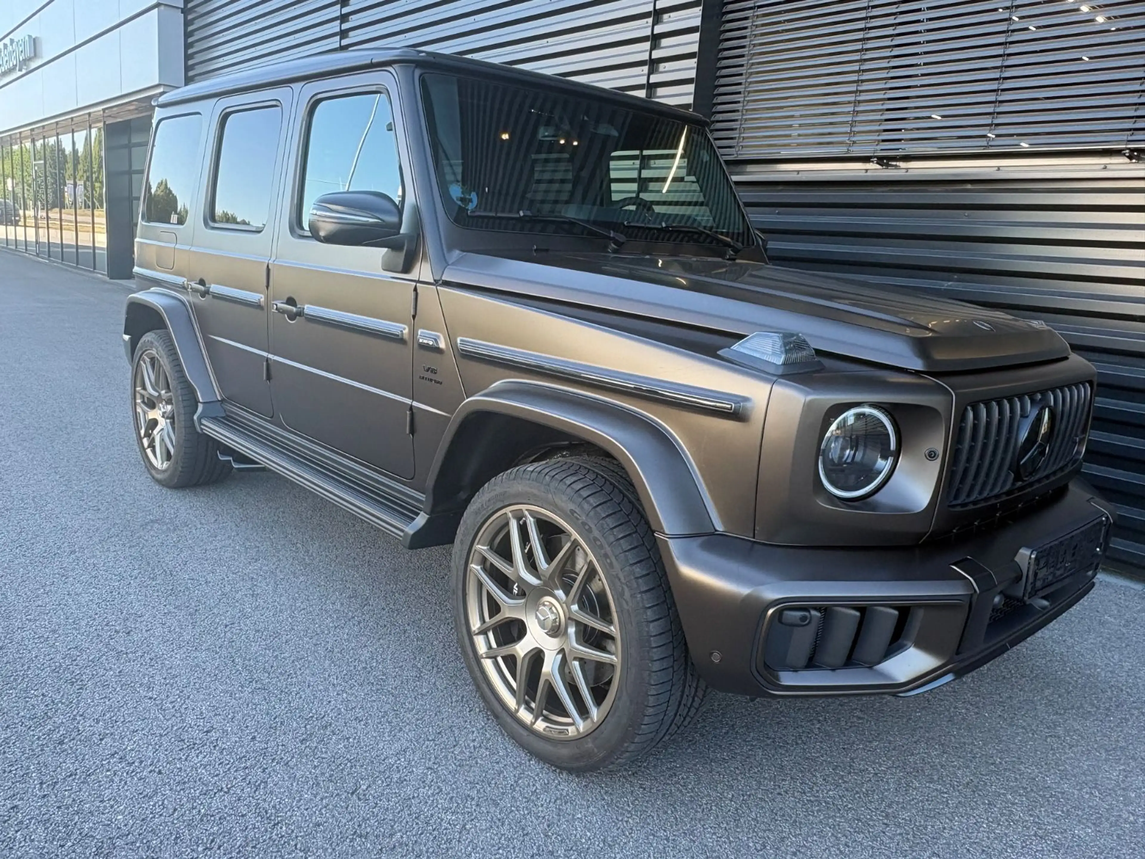 Mercedes-Benz G 63 AMG MEGAVOLL-1.HAND-1700 KM !! FACELIFT — photo 12