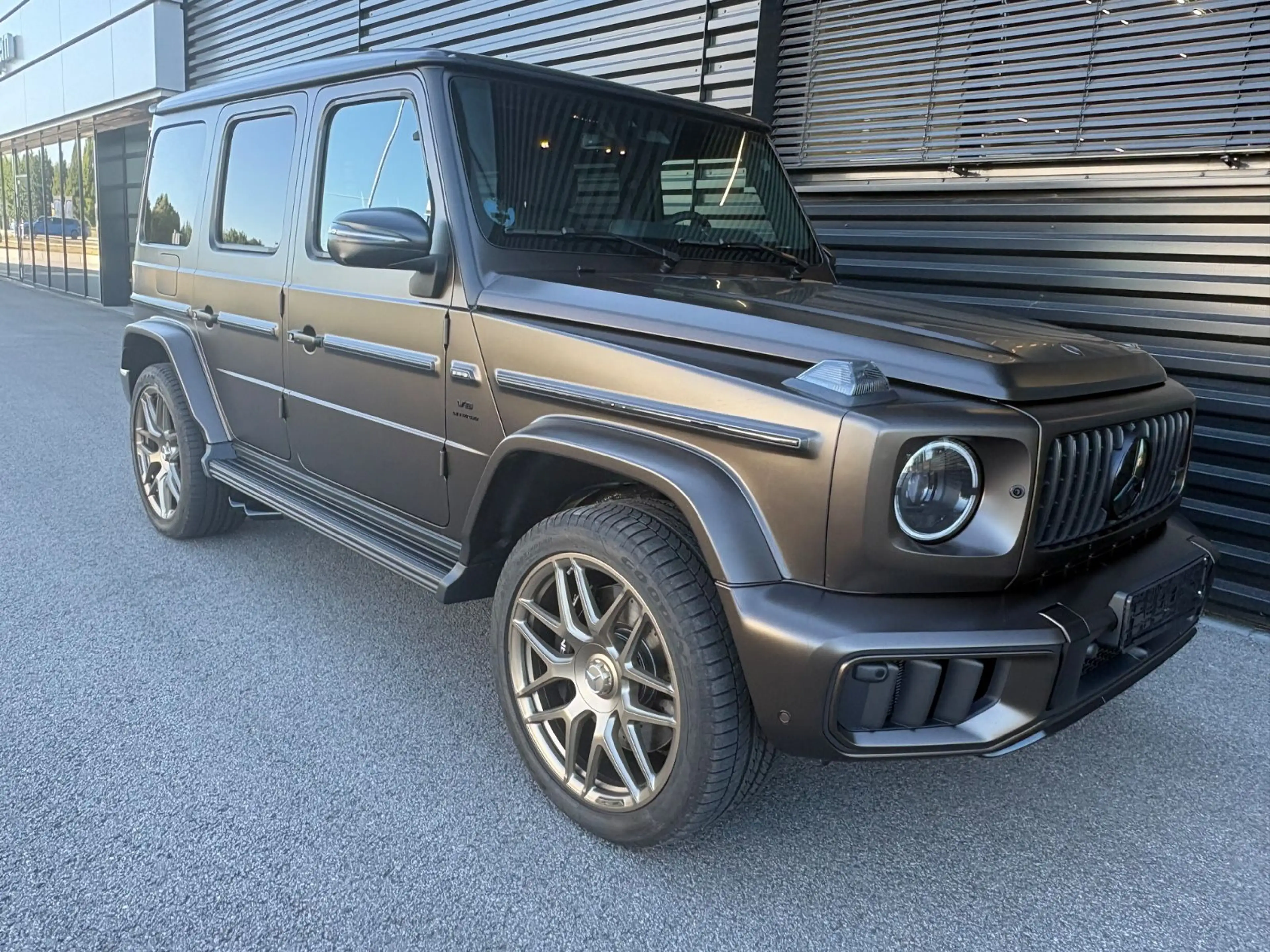 Mercedes-Benz G 63 AMG MEGAVOLL-1.HAND-1700 KM !! FACELIFT — photo 11