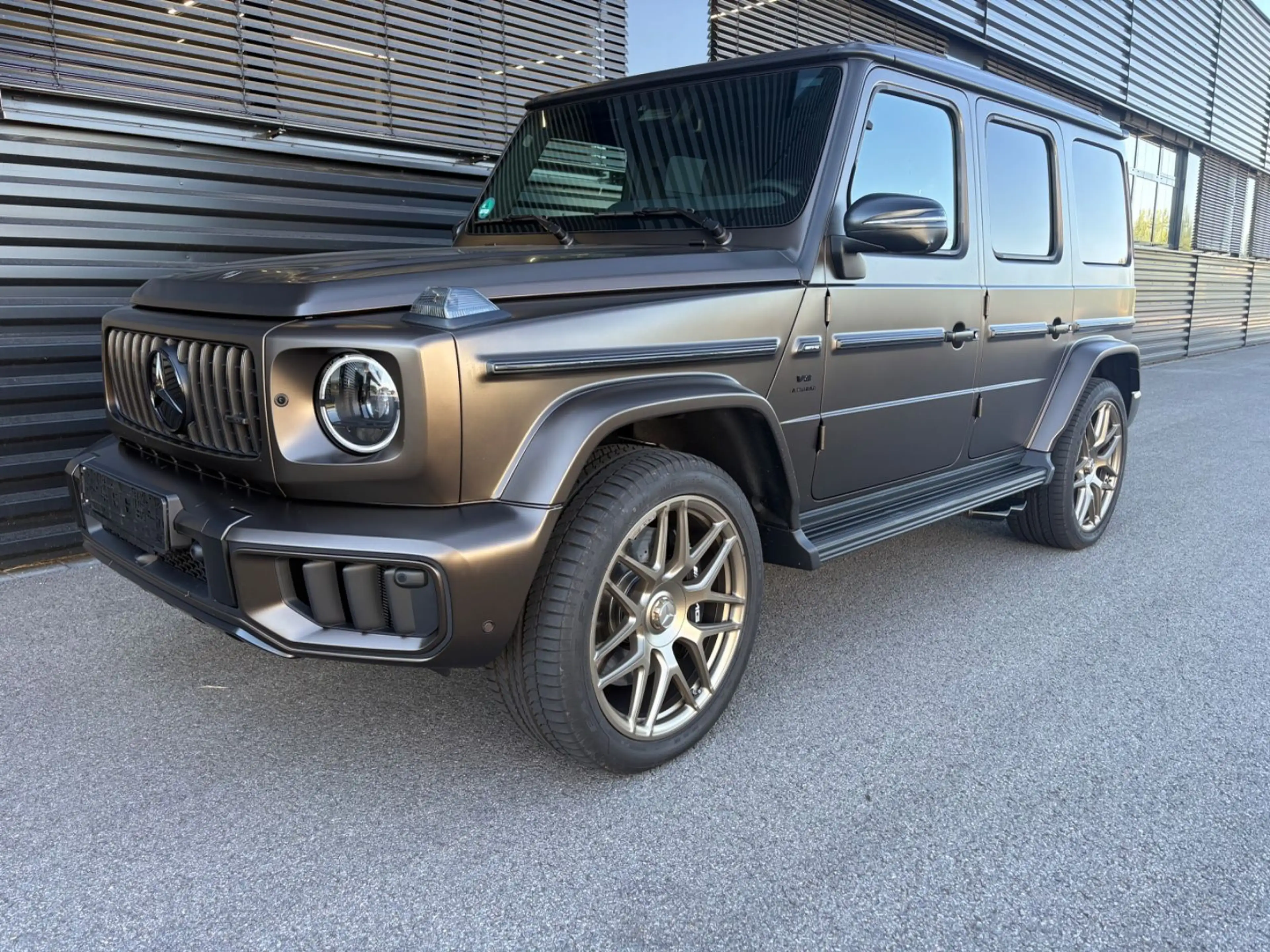 Mercedes-Benz G 63 AMG MEGAVOLL-1.HAND-1700 KM !! FACELIFT — photo 2