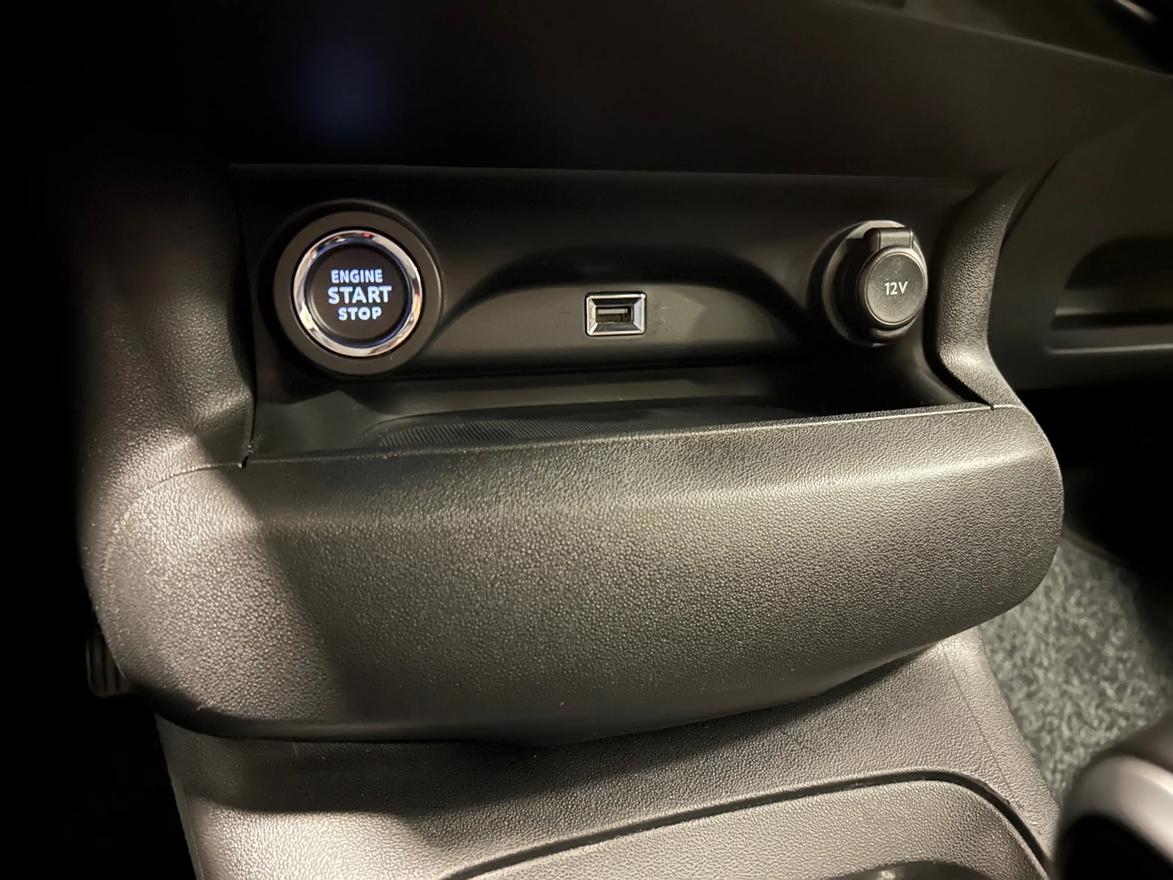 Citroen C4 Cactus 1.2 PureTech Shine Automaat Airco Camera Carplay P — photo 12