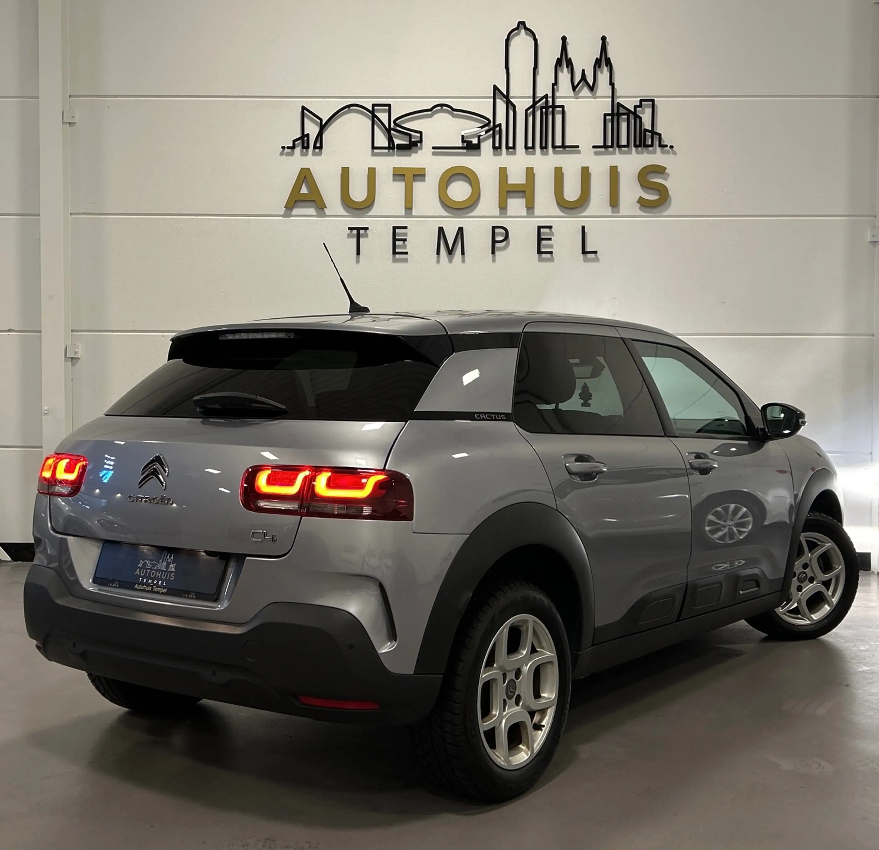 Citroen C4 Cactus 1.2 PureTech Shine Automaat Airco Camera Carplay P — photo 2
