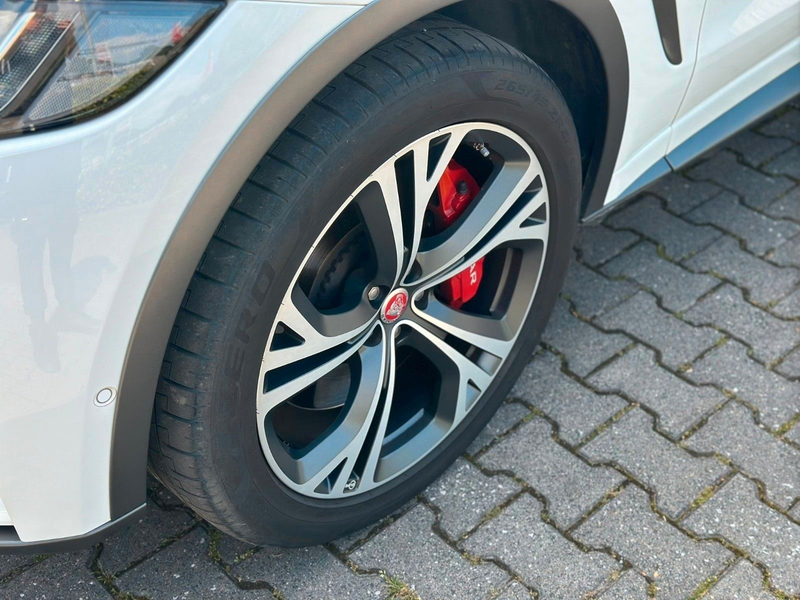 Jaguar F-Pace F-PACE SVR AWD Garantie* Sport* 1.Hand* — photo 14