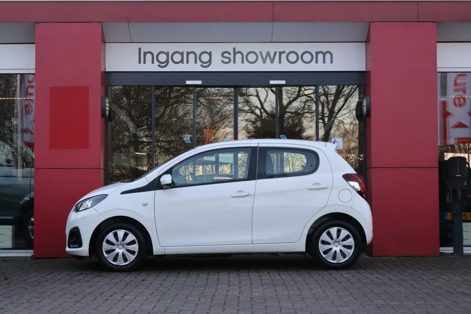 Peugeot 108 1.0 e-VTi Active | Origineel NL | Airco | Radio | Weiß - 2