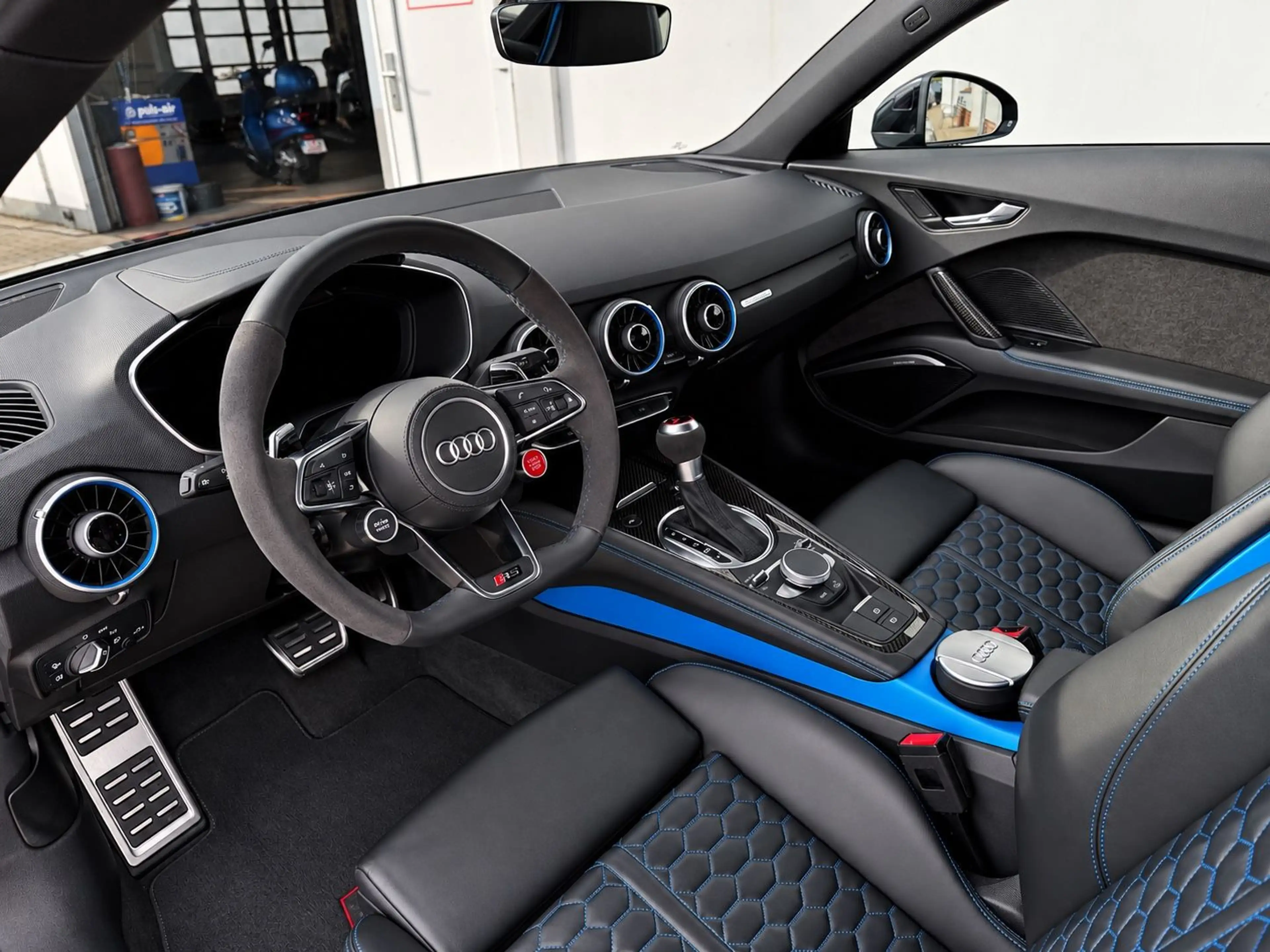 Audi TT RS COUPE 2.5 TFSI QUATTRO — photo 12